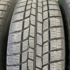 195/65R15 グッドイヤー冬タイヤ バリ溝 2020年製造 4本の画像