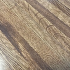木のテーブルの画像