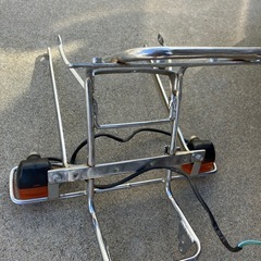 プレスカブ　フロントキャリア　C50 70 90 AA01
の画像