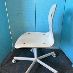 年末12/20処分セール　Ⓜ️商品　【土日対応】　中古品　デスクチェア　傷あり　現状渡しの画像