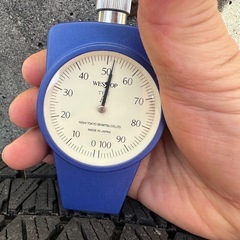 スタッドレス215/70R16 4本セット　デリカD5使用　DM-V3の画像