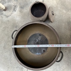 金属製の火鉢茶釜の画像