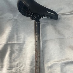 HUMMER ブラックサドルの画像