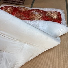 婚礼布団1セット2000円 2セットあります。の画像