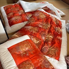 婚礼布団1セット2000円 2セットあります。の画像