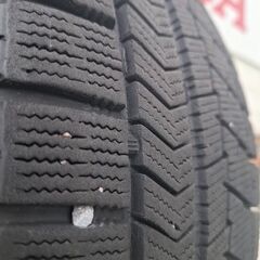 215　60R16　スタッドレスVRXの画像