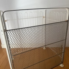 ストーブガードの画像