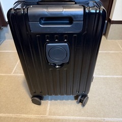 新品　キャリーケース　鍵付きの画像