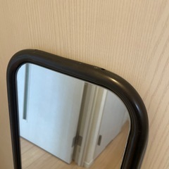 鏡 立てかけの画像
