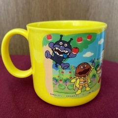 アンパンマン、コップの画像