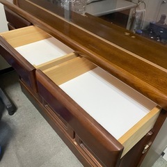 キッチンボード　食器棚　の画像