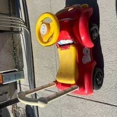 おもちゃの車）の画像