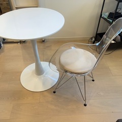 丸ダイニングテーブルと椅子セットテーブル直径60cm×高さ73cmの画像