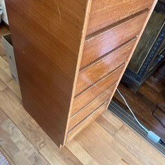 木製収納棚の画像