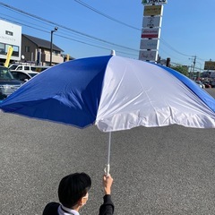 12/7まで表示価格より50%OFF‼️ビーチパラソル　ブルーの画像