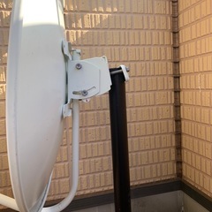 4k 8k BS CSアンテナとアンテナスタンドのセットの画像
