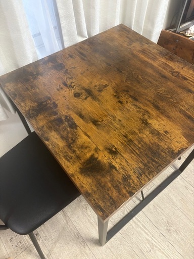 ※値下げしました※2人用のダイニングテーブル