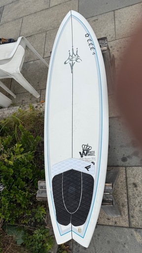 サーフボードショート