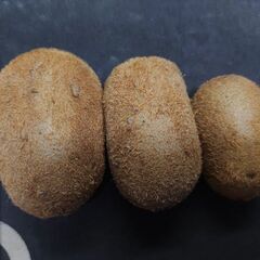 柔らかい。キウイフルーツ岐阜県産1個20円。熟したもの。の画像