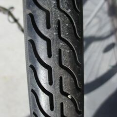 E704★限定特価★ 中古自転車 【27インチ　軽快車　ホワイト　3段　LEDオートライト 】の画像