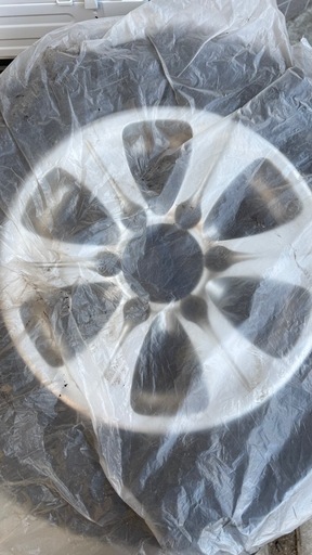 【取りに来れる方限定】15インチ　スタッドレスタイヤ