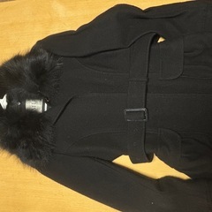 レディース　ファー付きコートの画像