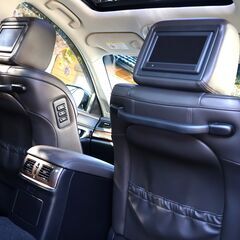 禁煙/ナビTV/ETC/B&Sカメラ/前後ドラレコ/BOSE/USB&Bluetooth接続/DVD再生/プラズマクラスタ-/インテリキー-/電動&冷暖本革シ-ト/オットマン/後席プライベ-トシアタ-/純正18AW/HID/フォグ/オ-トライト/サンル-フ/プライバシ-ガラス/追従型クルコン/衝突軽減/1年保証&車検2年整備付き三菱ディグニティハイブリッド♪ ☆遠方納車/オ-トロ-ン/買取査定OK☆の画像