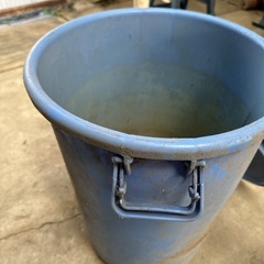攪拌用のバケツの画像