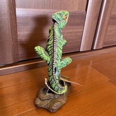 カメレオン トカゲ 置物　の画像