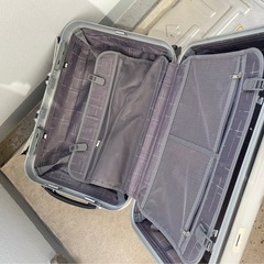 キャリーケース
の画像