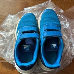 adidasスニーカー　サイズ22.5
の画像