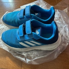 adidasスニーカー　サイズ22.5
の画像