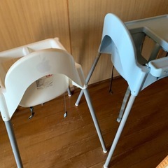 IKEA チャイルドシート　 2点
の画像