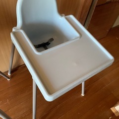 IKEA チャイルドシート　 2点
の画像