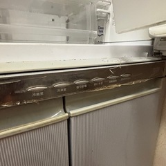 冷蔵庫　古いですの画像