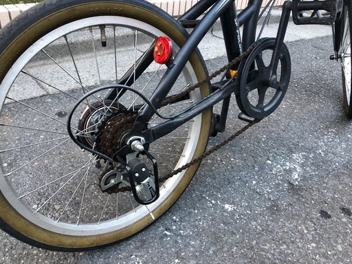 チェーン、泥除け明日届きます 20インチ6速 折りたたみ自転車