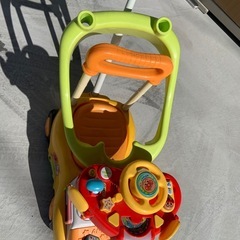 あんぱんマンビジーカーの画像