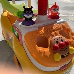 あんぱんマンビジーカーの画像