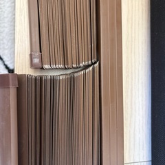 ブラインド 茶色の画像