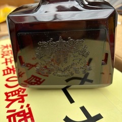 サントリーローヤル瓶型置時計ノベルティの画像