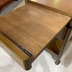 karimoku｜カリモク家具｜AT8550NW｜コンセント2口付｜ナイトテーブル｜サイドテーブルの画像