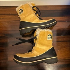 SOREL スノーブーツ ベージュ/ブラック 23cmの画像