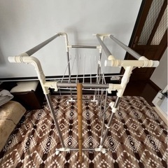 アイリスオーヤマ　物干しスタンド　たっぷり干せる　室内干しの画像