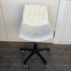 デスクチェア（ホワイト）の画像