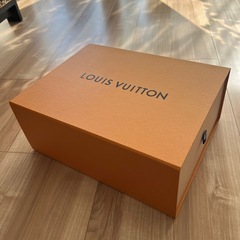 ルイヴィトン　空箱　巾着付きの画像