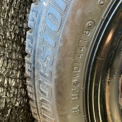 ⭐️譲り先決定
※引取早い方に【候補日添えて問い合わせ下さい】 スタッドレスタイヤ155-65-13ブリヂストン　場所によりお運びも可能　ホイール付きの画像