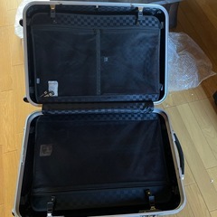 スーツケースの画像