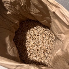 【未使用／新品】木質ペレット 猫砂用 33L 大容量 ☆送料無料☆  の画像