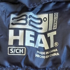 32°heat  コストコ ネイビー　紺色　ベストの画像