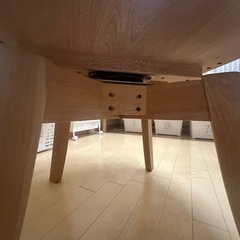 【がたつきあり】木製チェア　回転機能付き　肘掛け付き　見た目美品の画像